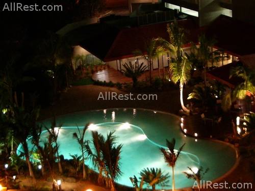 Ramada Plaza 63